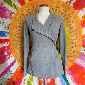 Lululemon Athletica Coast Wrap cardigan in Heather Gray size 2 preowned